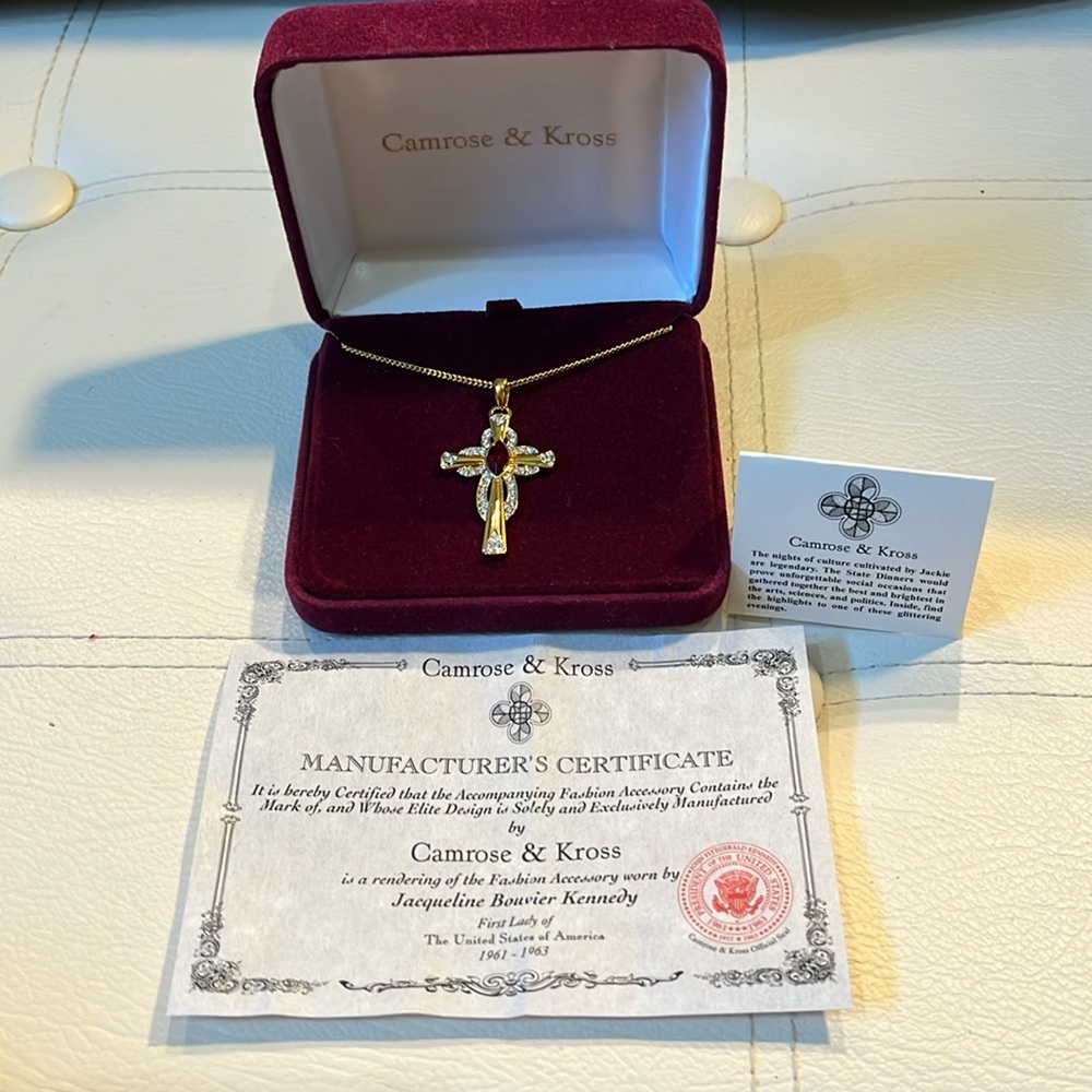 CAMROSE & KROSS JACQUELINE KENNEDY Jbk Crystal Cross